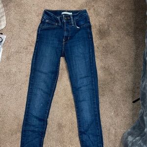 Women’s Levi jeans
